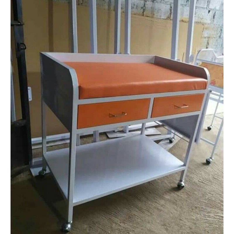 MEJA RESUSITASI BAYI