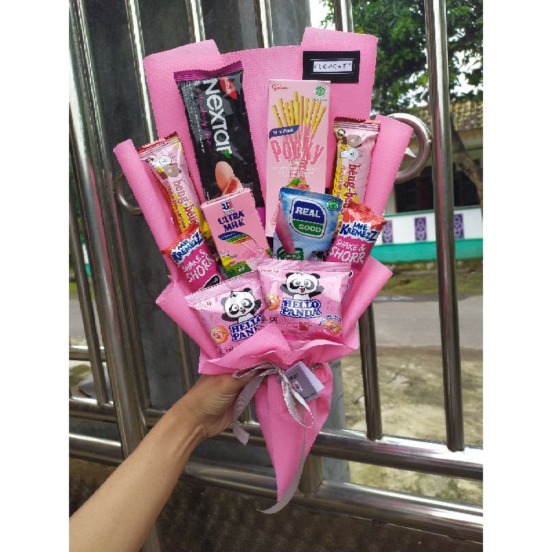 

Bucket Snack / Buket Snack / Bucket Jajan / Buket Jajan Serba Pink