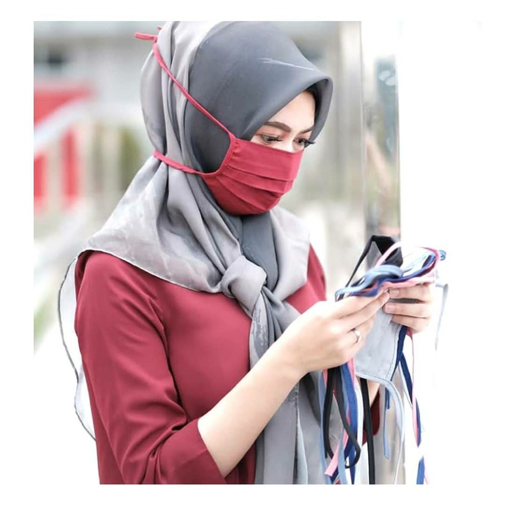 MK01 Masker Kain Hijab Warna Hitam