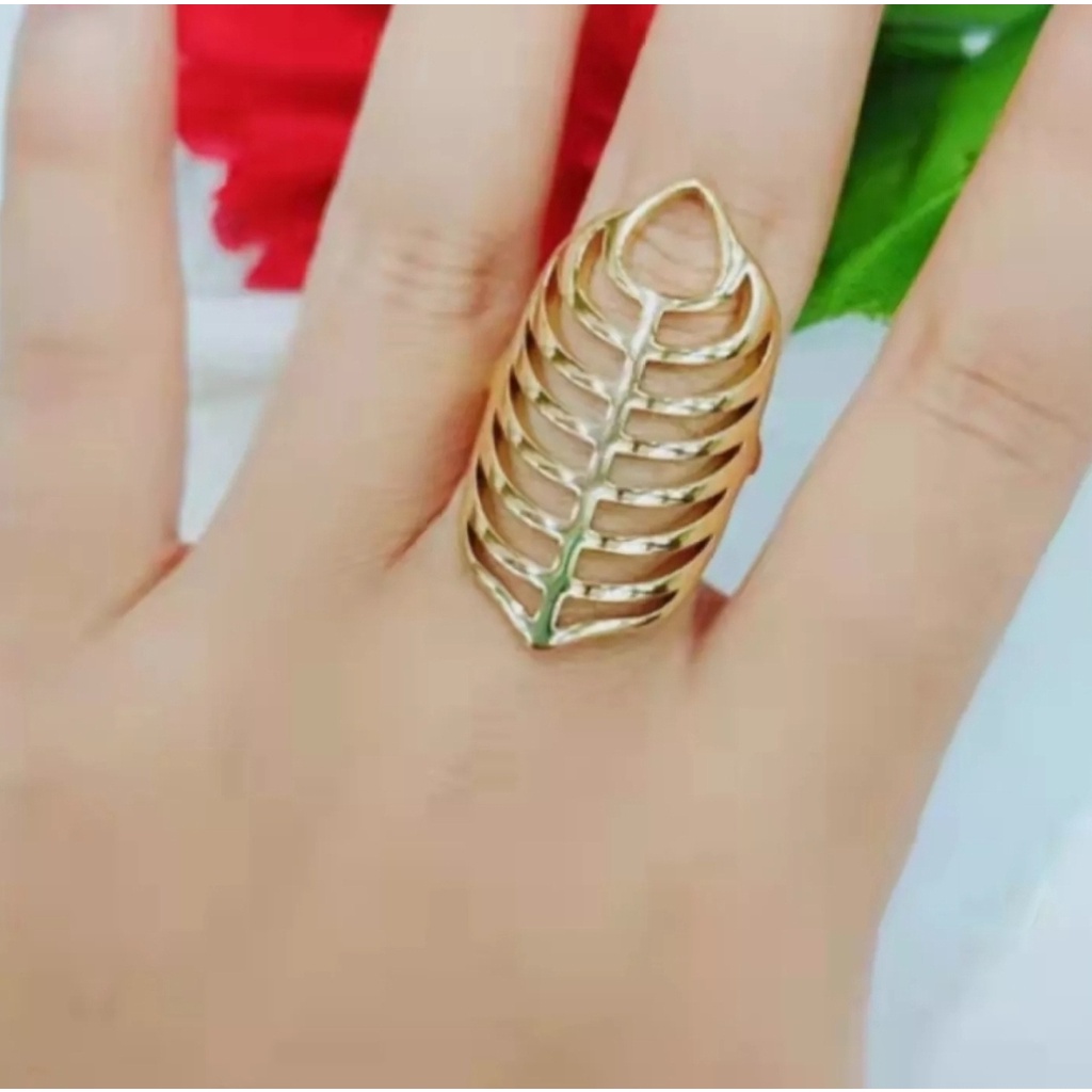 Cincin Titanium Model Leaf Veins Fashion Wanita Warna Gold