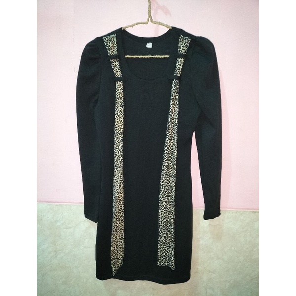 THRIFT/PRELOVED Tunik Hitam ala korea