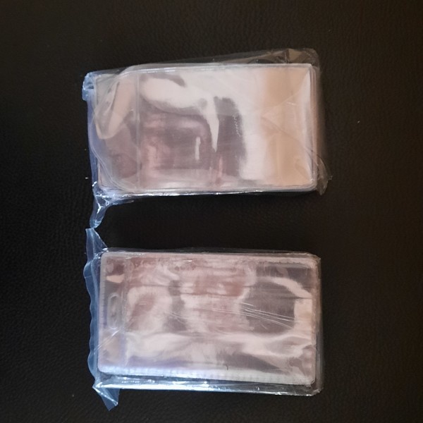 

Plastik Mika Cover Kartu Gantungan ID / KTP / ATM uk. 6,5x9