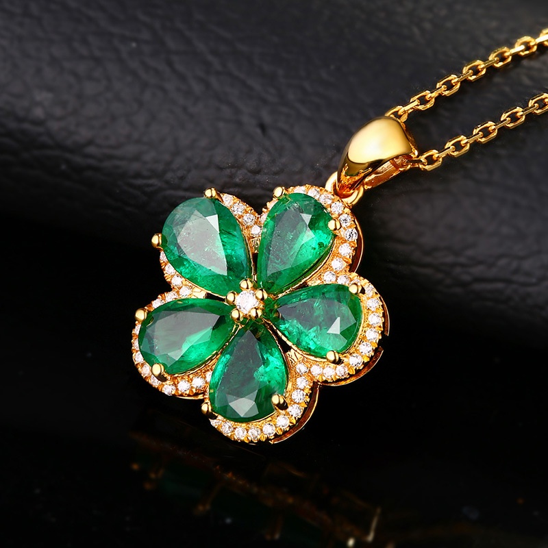 [Ready Stock]Fashion New Inlaid Color Gemstone Necklace Parthenocissus Grass Pendant