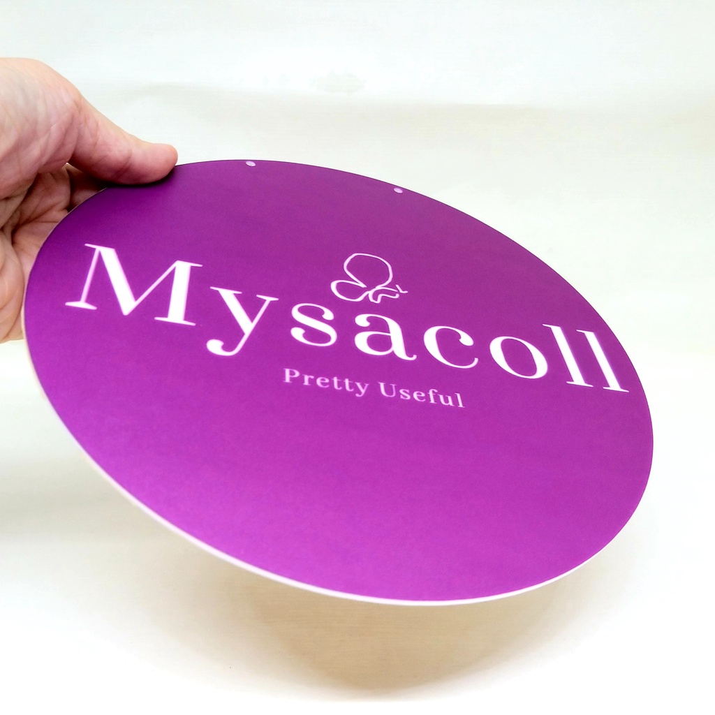 

Sign Nama Tulisan Custom Bulat Diamter 20cm Laser Cutting UV PRINT Akrilik Marga Cipta