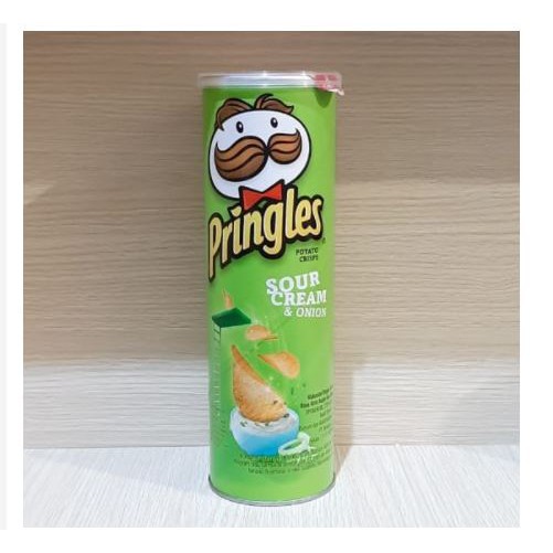 

Pringles Potato Crisps Sour Cream & Onion 107 gr