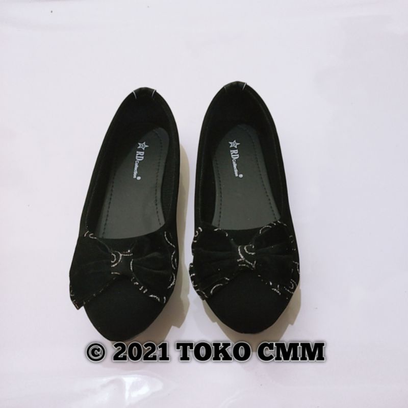 Sepatu Wanita Flat Shoes Black Panda Sol Karet Pita CM-81