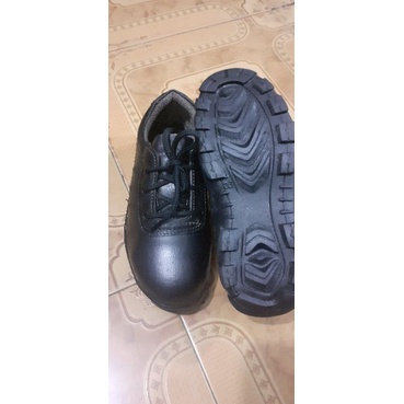 sepatu sapety kings tali  ujung besi proyek