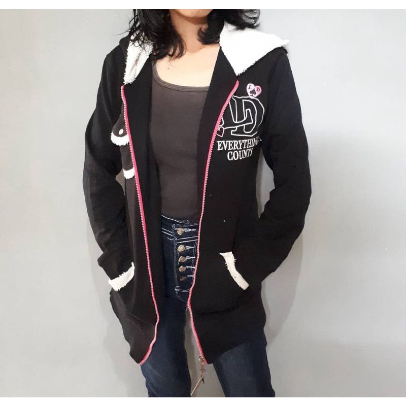 Jaket Cewek Hitam Tebal Liz Lisa Doll