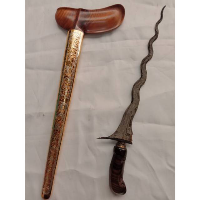 Keris Sabuk Inten Kinatah Pamor Wos Wutah