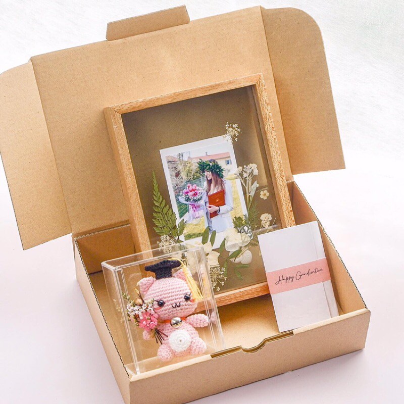 

Kado wisuda/ Gift box graduation