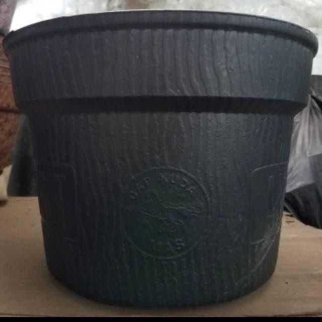 Pot Bunga Karet Kuda Mas 42cm Hitam