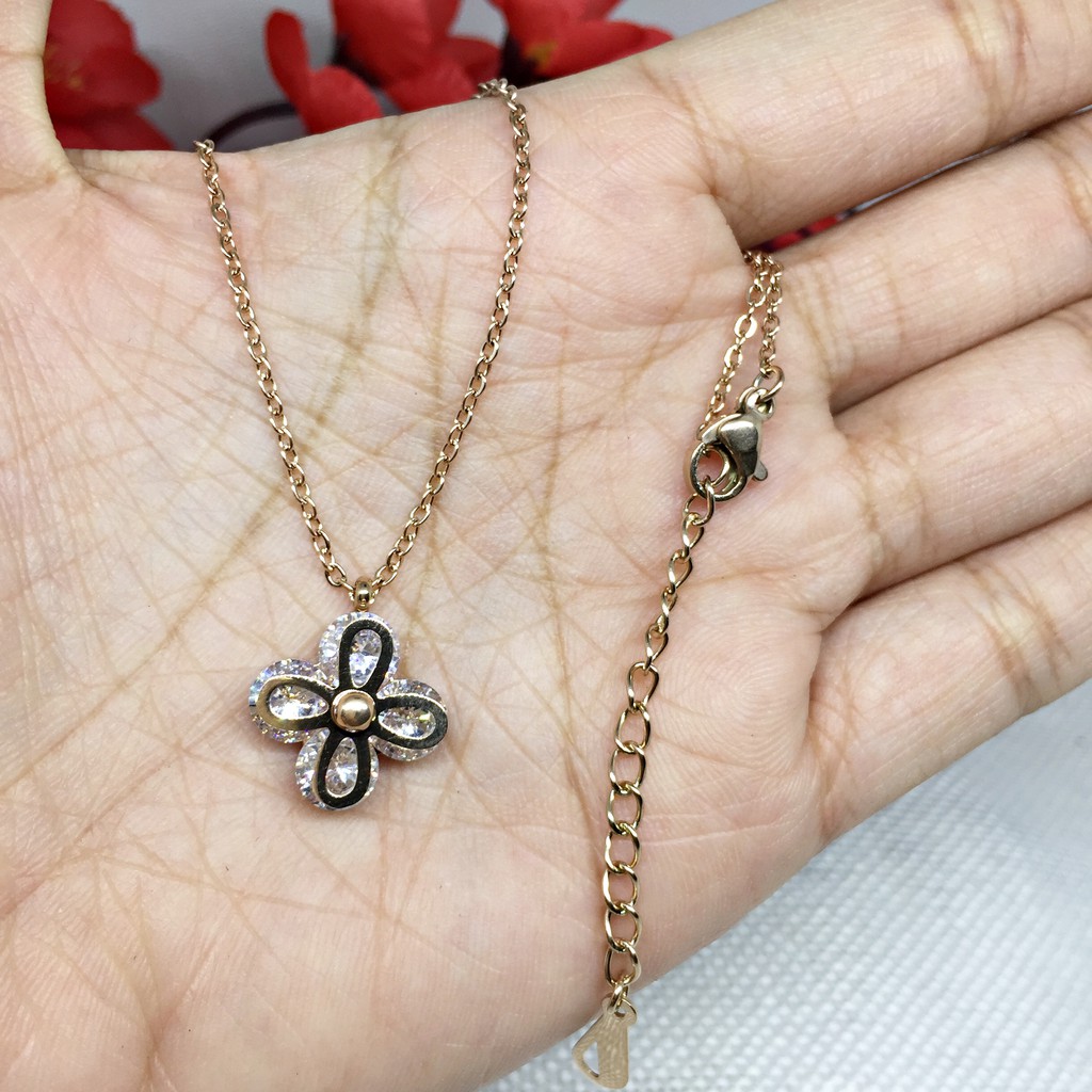 Kalung Fashion Korea Titanium Rosegold Bunga Batu putih - BN316