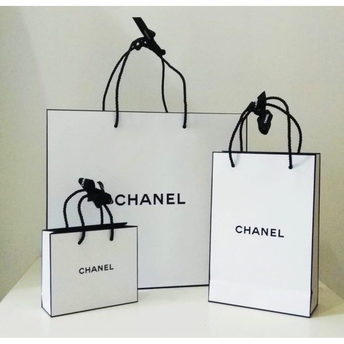 

Chanel Paper Bag + Pita