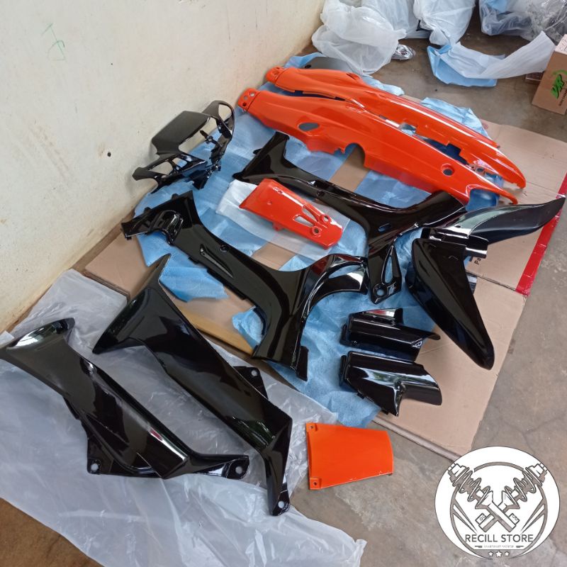 Cover body halus yamaha Vega R lama oren hitam