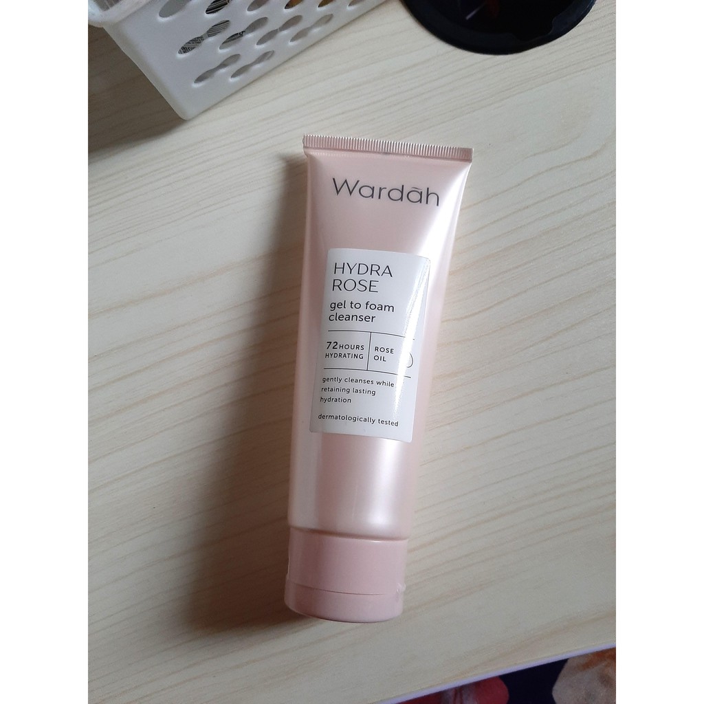 Wardah Hydra Rose Gel To Foam Cleanser