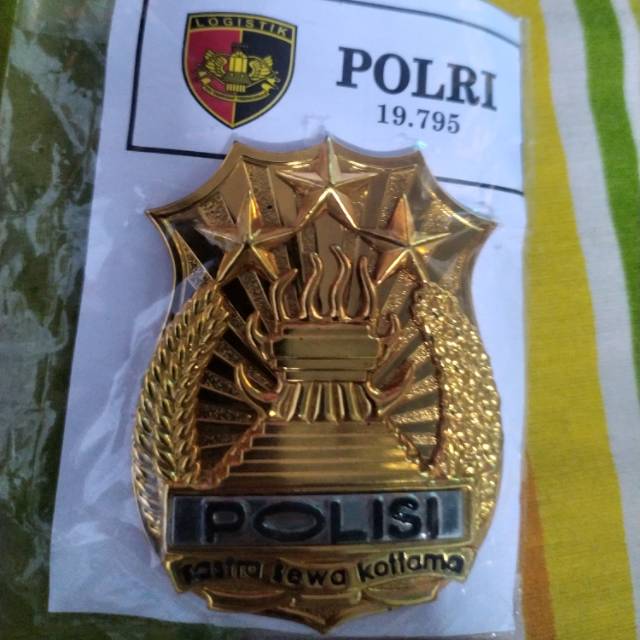 atribut polri