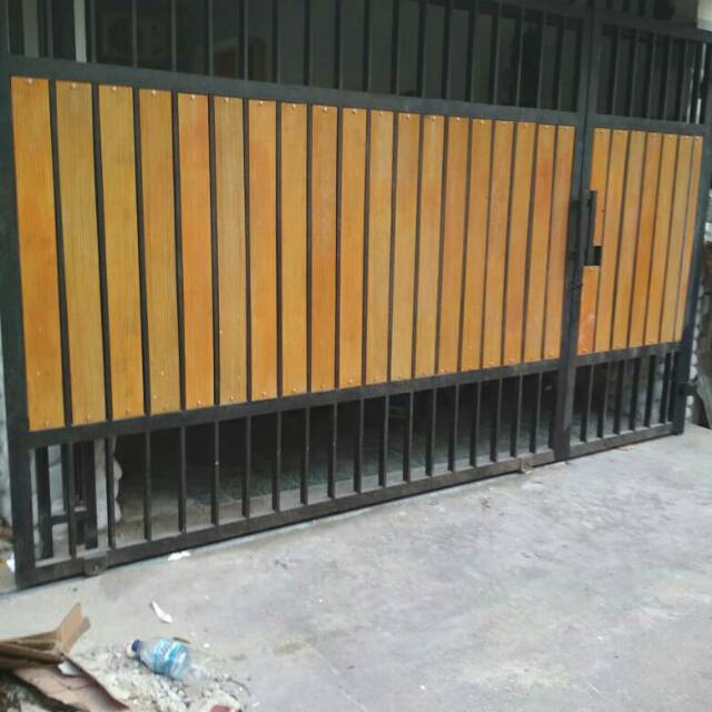 Jual Pagar minimalis motif kayu Woodplank | Shopee Indonesia