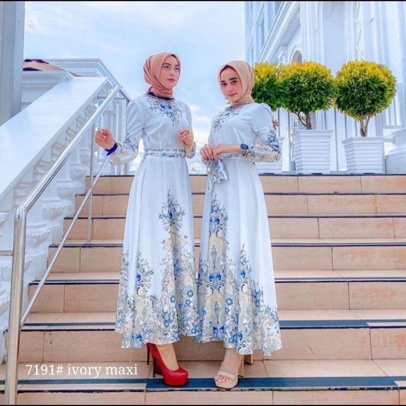 Ivory Maxi Dress Satin Putih Lengan Panjang Maxi Lebaran Modern Mewah Motif Baju Muslim Murah Import