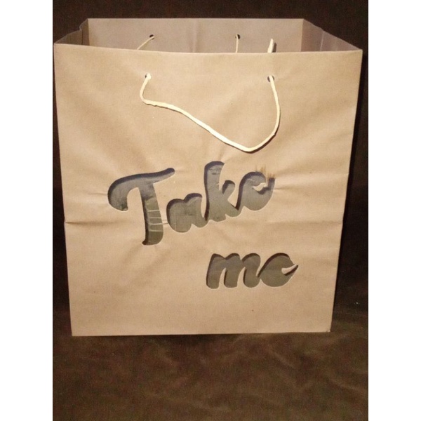 

Paperbag Mika 25*25*28 (ecer)