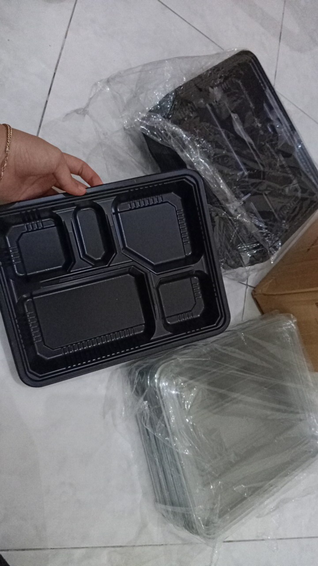 Mika Bento Sekat 5 / Box Bento Sekat 5 / Mika Bento Besar / Box Bento Besar / Bento Lubang 5