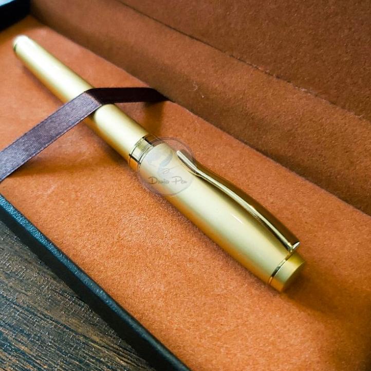 

[KODE PRODUK 7ATMH5696] Pen Roller Metal Ekslusif ROL F1, Elegan Bisa Grafir Logo, Ukir nama