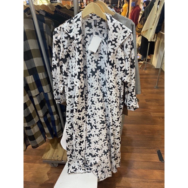 RETAIL THERAPY FLOWER LONG OUTER