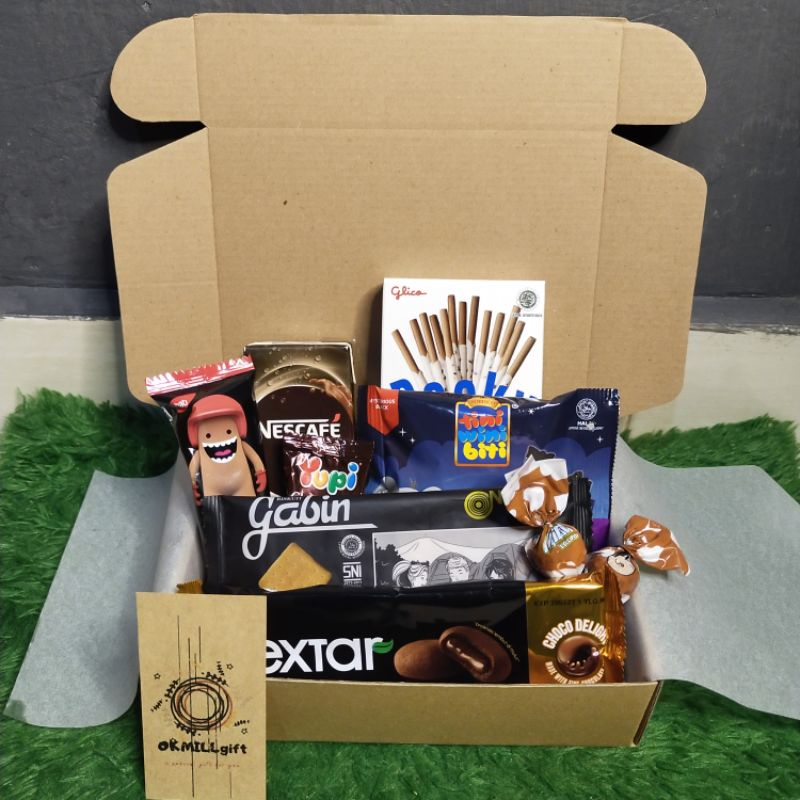 

Gift box/hadiah ulang tahun/kado/snack/Okmill