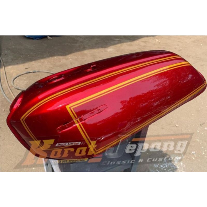 Tangki honda gl100 detail original warna merah maron candy detail original pres