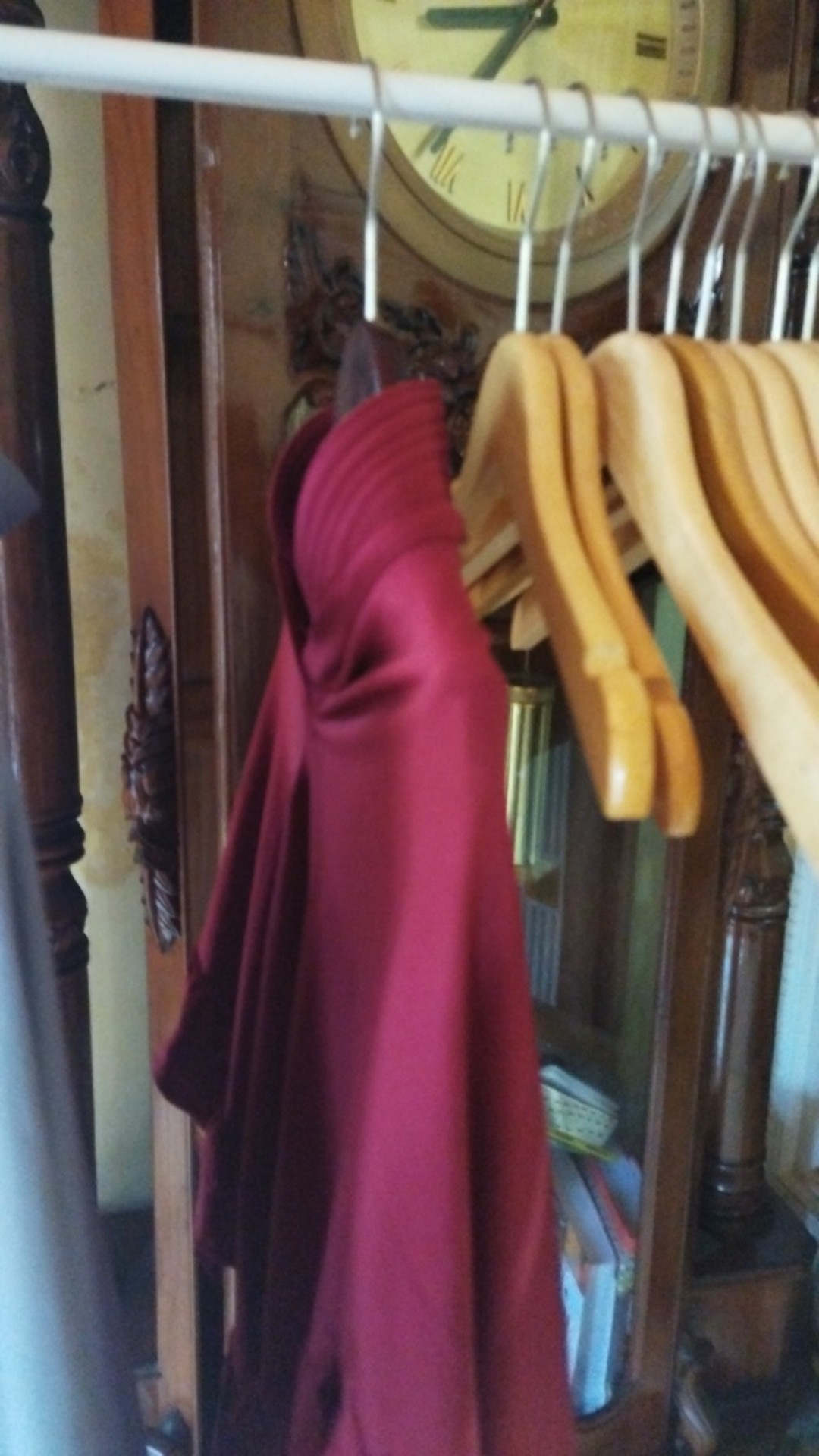 Hanger Kayu Anak Wallnut Coklat Tua