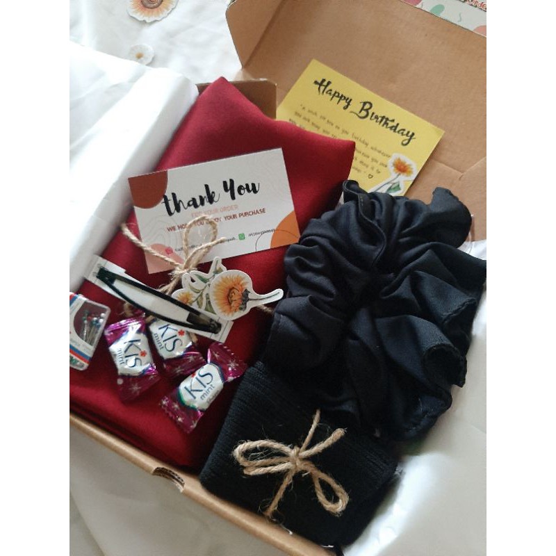 

GIFT BOX 2 | ULANG TAHUN, WISUDA, SOUVENIR