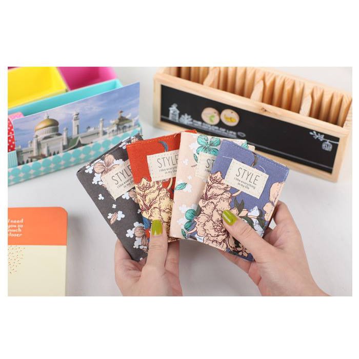 

TEMPAT KARTU CARD HOLDER BAHAN KAIN DENGAN ANEKA PILIHAN MOTIF