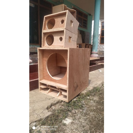 Mentahan box speaker 12 in