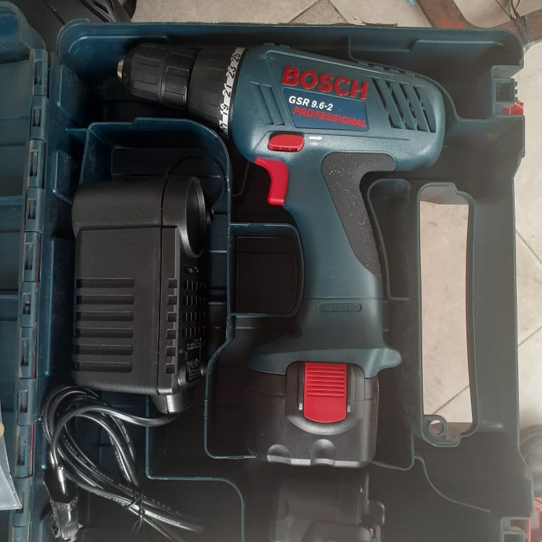 Obral Bor baterai cordless drill BOSCH GSR 9.6-2 limited edition