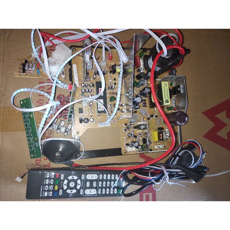 MESIN TV W COM 14 - 21 INC  DIGITAL T2 BISA UNTUK MENANGKAP SIARAN DIGITAL