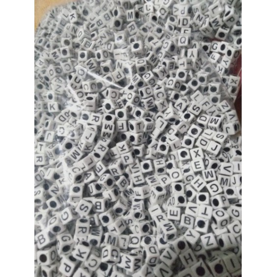 1 pon mote motif kubus huruf tulisan ukuran 6mm