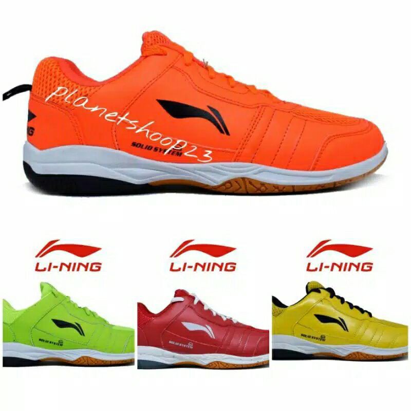 sepatu olah raga pria batminton