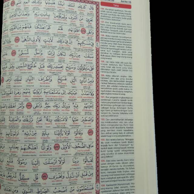 

AT-THAYYIB A5 AL-QURAN TRANSLITERASI PER KATA DAN TERJEMAH HIJAU