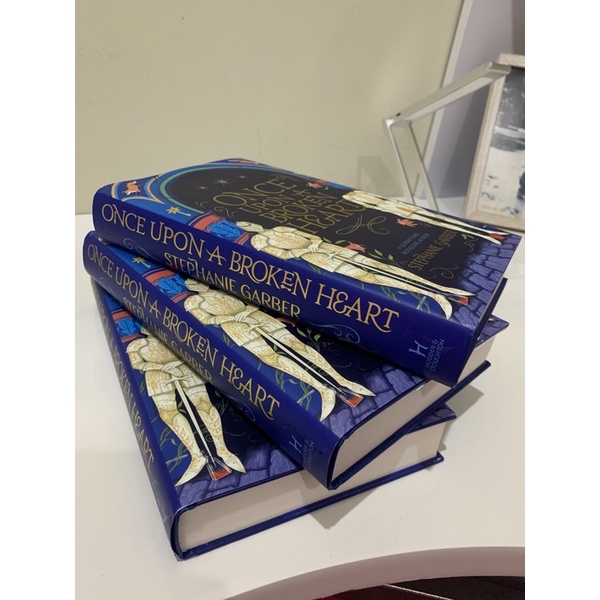 [BOOKED] Once Upon A Broken Heart HC