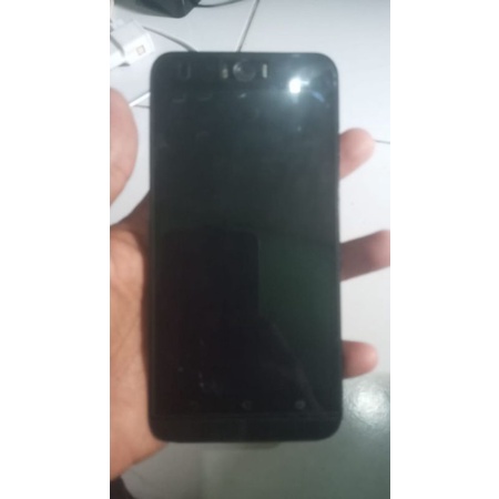 LCD & touch screen plus frame Asus ZD551KL Z00UD zooud Original ada minus dikit.