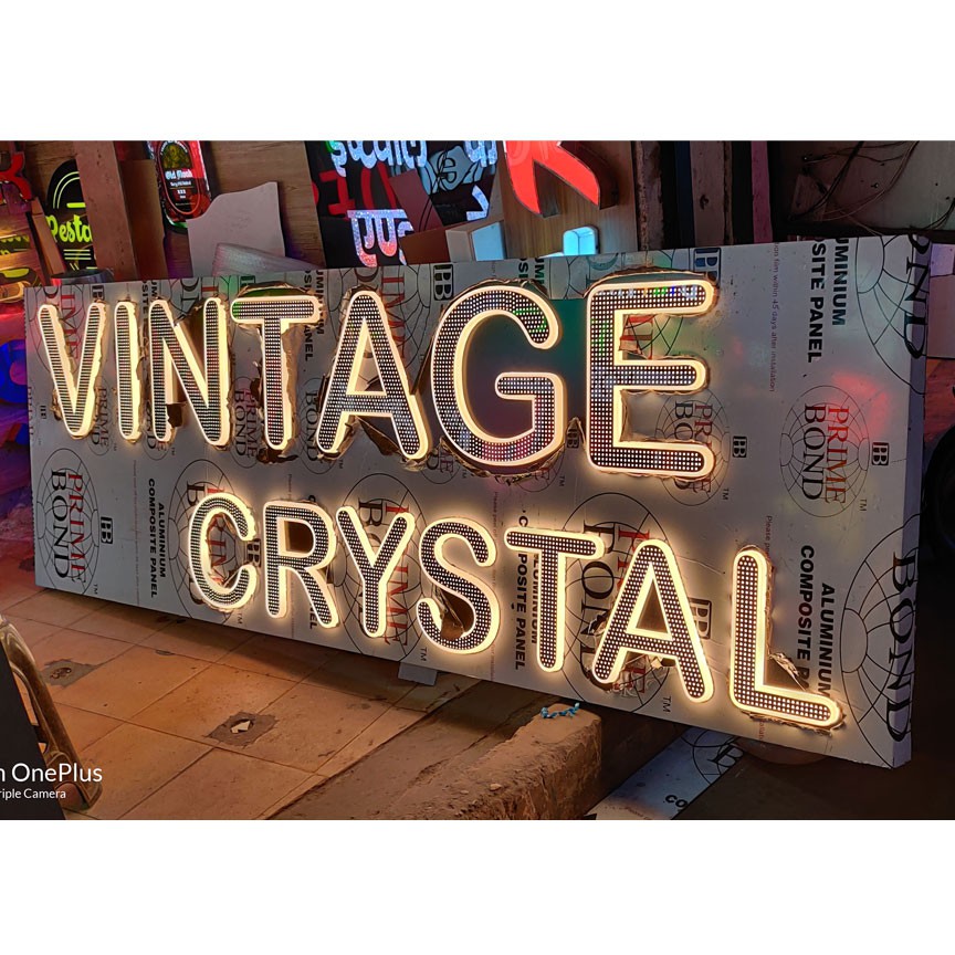 

vintage letter huruf timbul