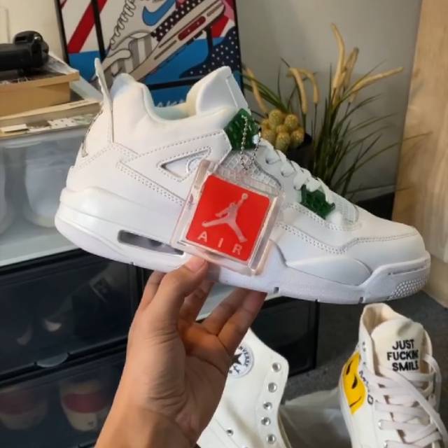 Sepatu air jordan 4 retro "meralic green"