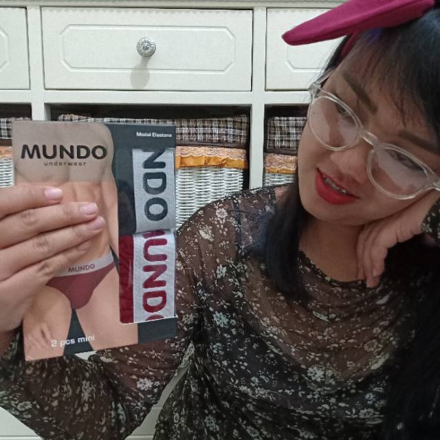 Celana Dalam Pria Boxer  Merk mundo Harga 1 box isi 2 pc
