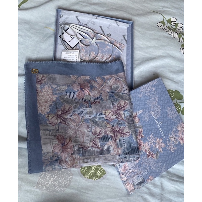 PL buttonscraves series malaya sky