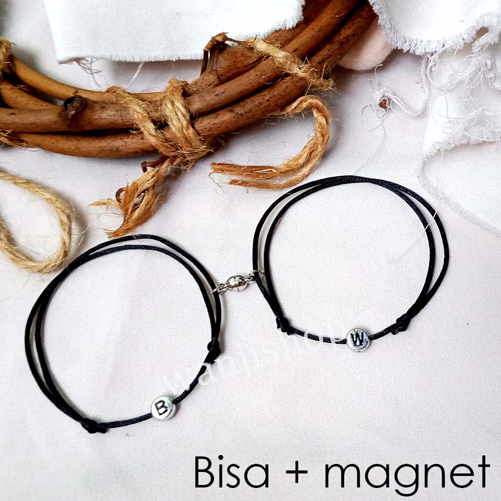 Gelang Couple Nama Mote INISIAL BULAT SILVER SATIN Tali Cina Custom Magnet