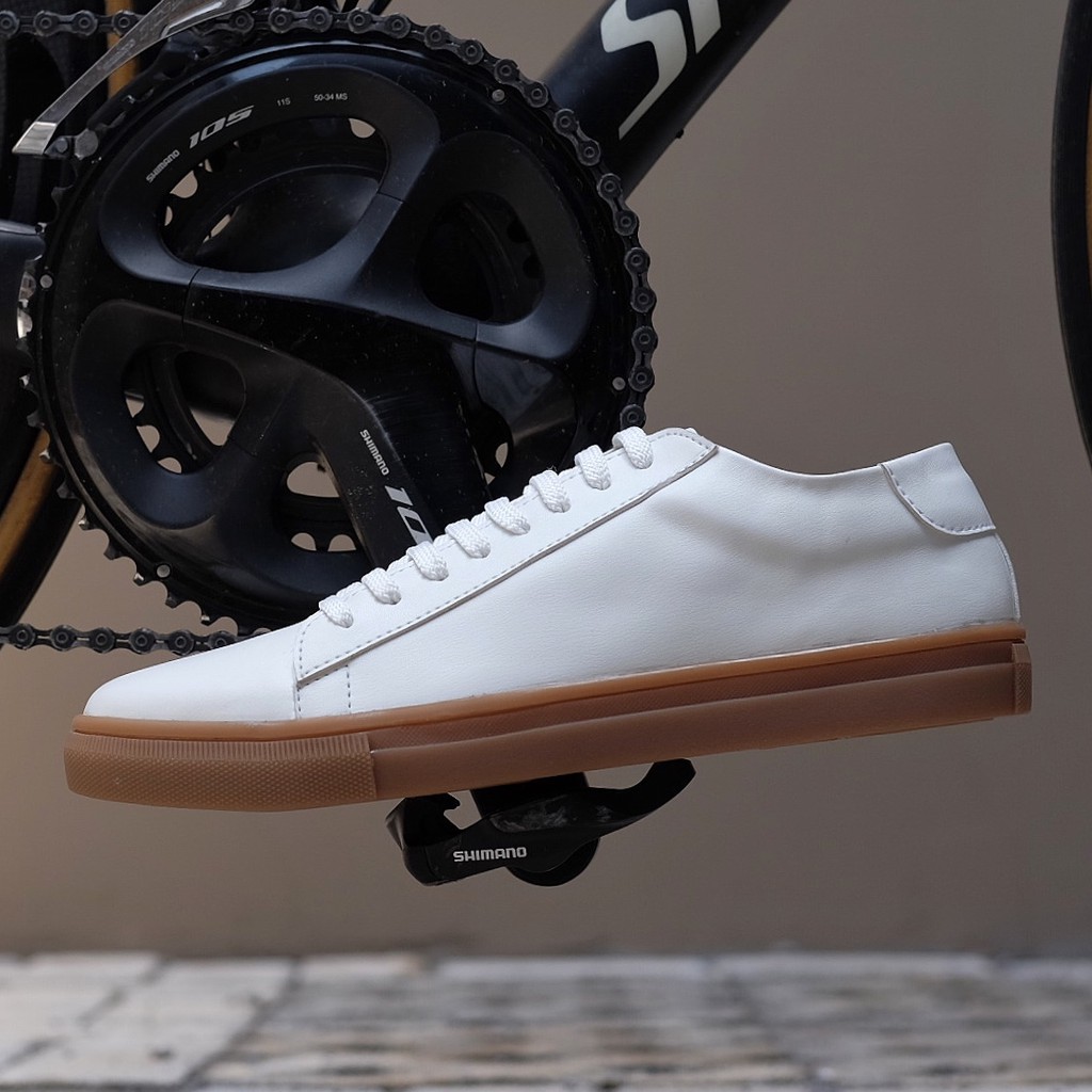 Phoenix White Gum | Sepatu Putih Casual Sneakers Casual Ori Pria Lokal Footwear | Oxwalker x FORIND