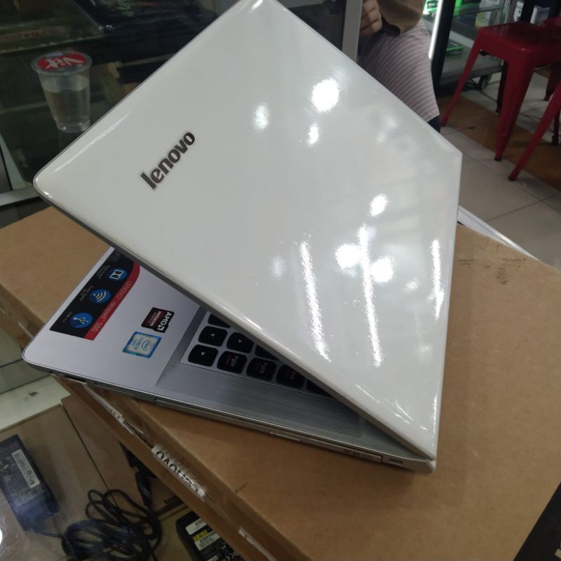 Laptop LE Ideapad 500-14ISK Ram 8GB Core i5 gen5 SSD 256 VGA 2GB Mulus Sangat