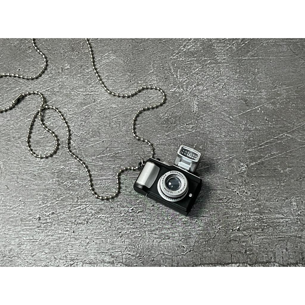 BISA COD Kalung Rantai Bandul Mainan Kamera Camera Terdapat Flash / Lampu Bahan Plastik Kalung Cowok