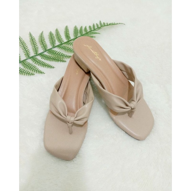 Sandal jepit hak tahu 5cm wanita