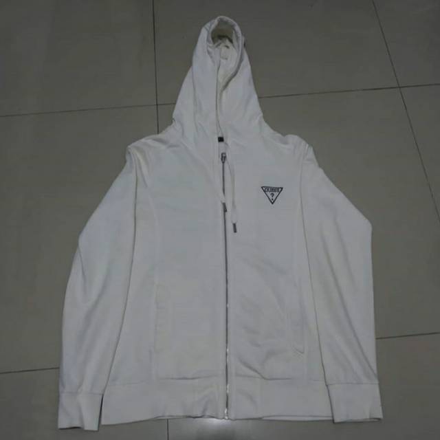 sweater hoodie resleting jiper Logo guess dengan varian warna putih