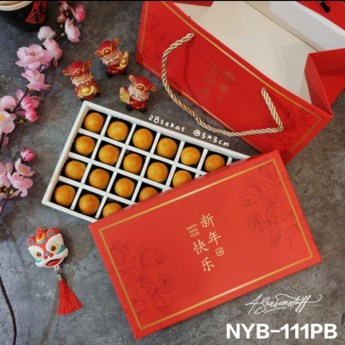 

(TERLARIS) NYB-111PB Dus kemasan nastar sekat 28 beserta paperbag imlek 15set